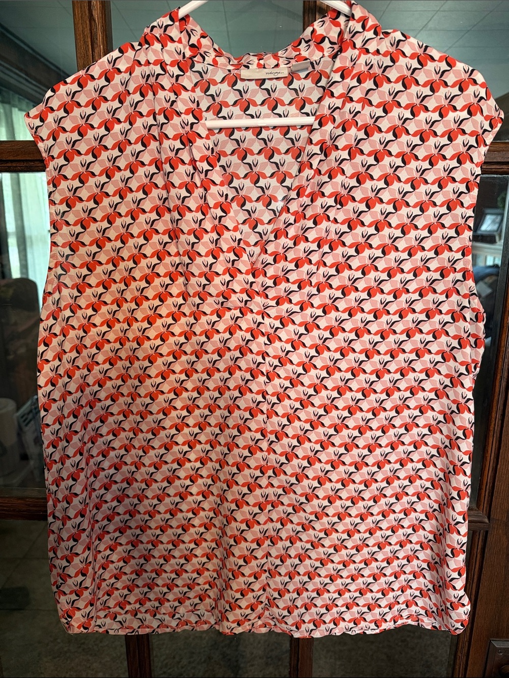 Halogen Women XL Petite Sleeveless V-Neck Blouse Coral Pink Geometric Floral Top